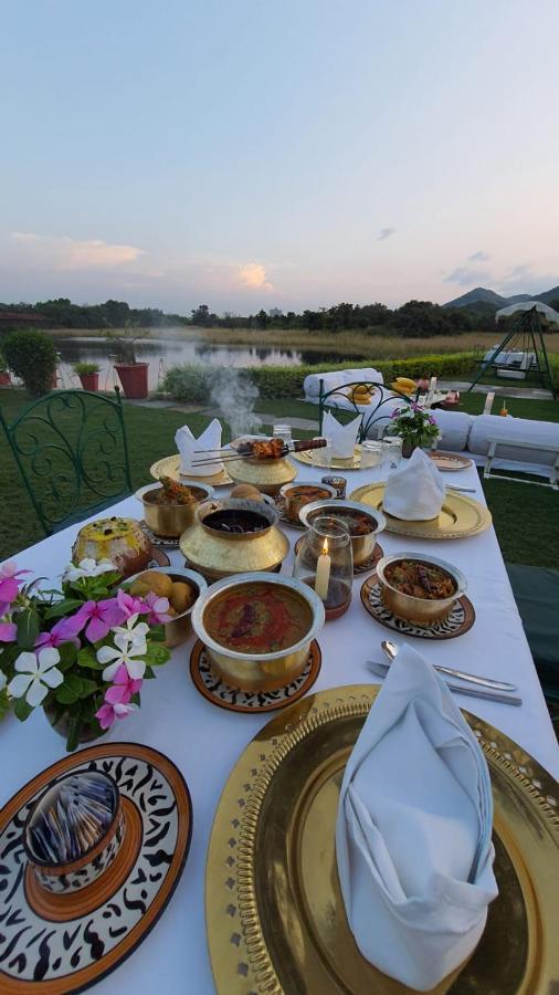 Shikarbadi Hotel - By The Lake Heritage By Hrh Group Of Hotels Udaipur Exterior foto