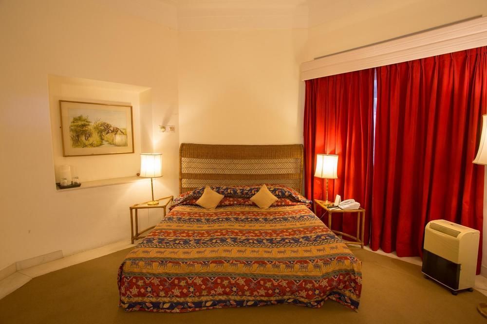 Shikarbadi Hotel - By The Lake Heritage By Hrh Group Of Hotels Udaipur Exterior foto